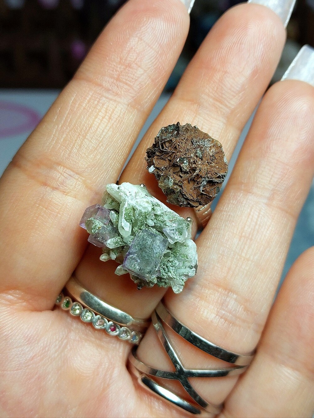 ⚒️ Icy Cubic Phantom Fluorite & Hematite Rosette Duel Specimen Copper Ring